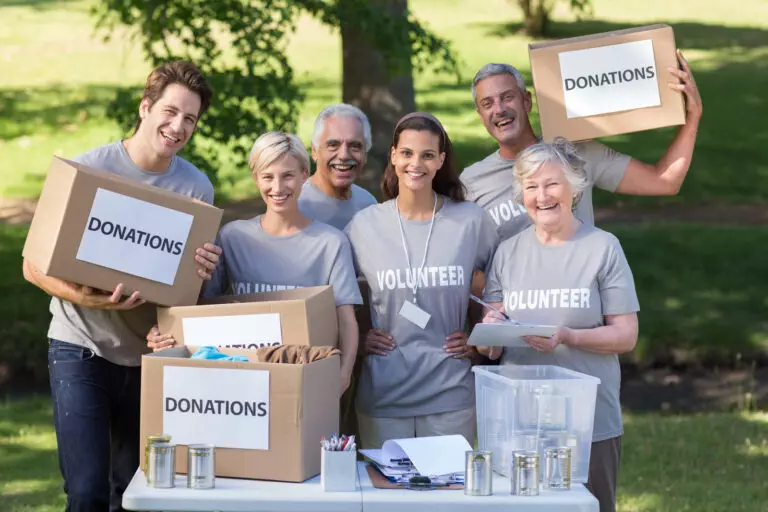 Want to Boost Employee Engagement? Try Company Volunteer Programs