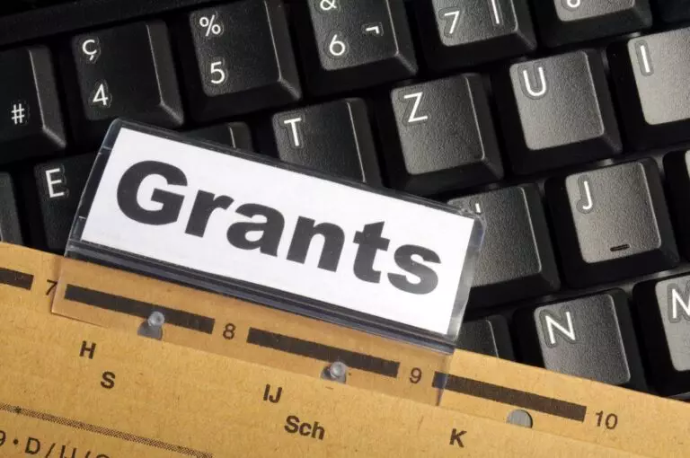 Four Realistic Grant Writing Tips for Small Nonprofits